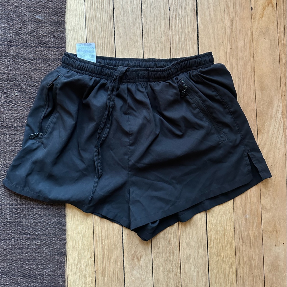 Girlfriend Collective Black Gazelle Shorts - Picture 5 of 8